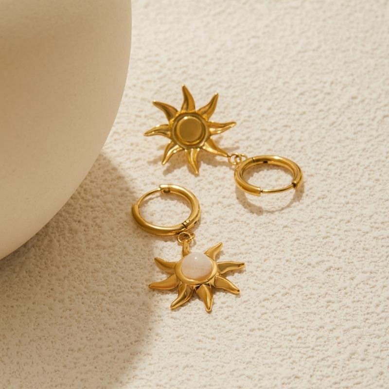 Minimalistické náušnice ve tvaru slunce Pozlacené Lehké designy Doplněk do uší Perfektní pro večerní událost