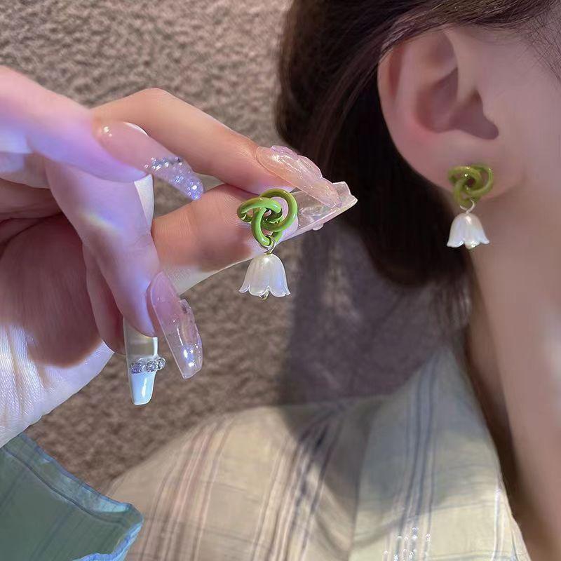 S925 small fresh temperament wrapped lily of the valley earrings ins trendy simple versatile Mori stud earrings summer earrings