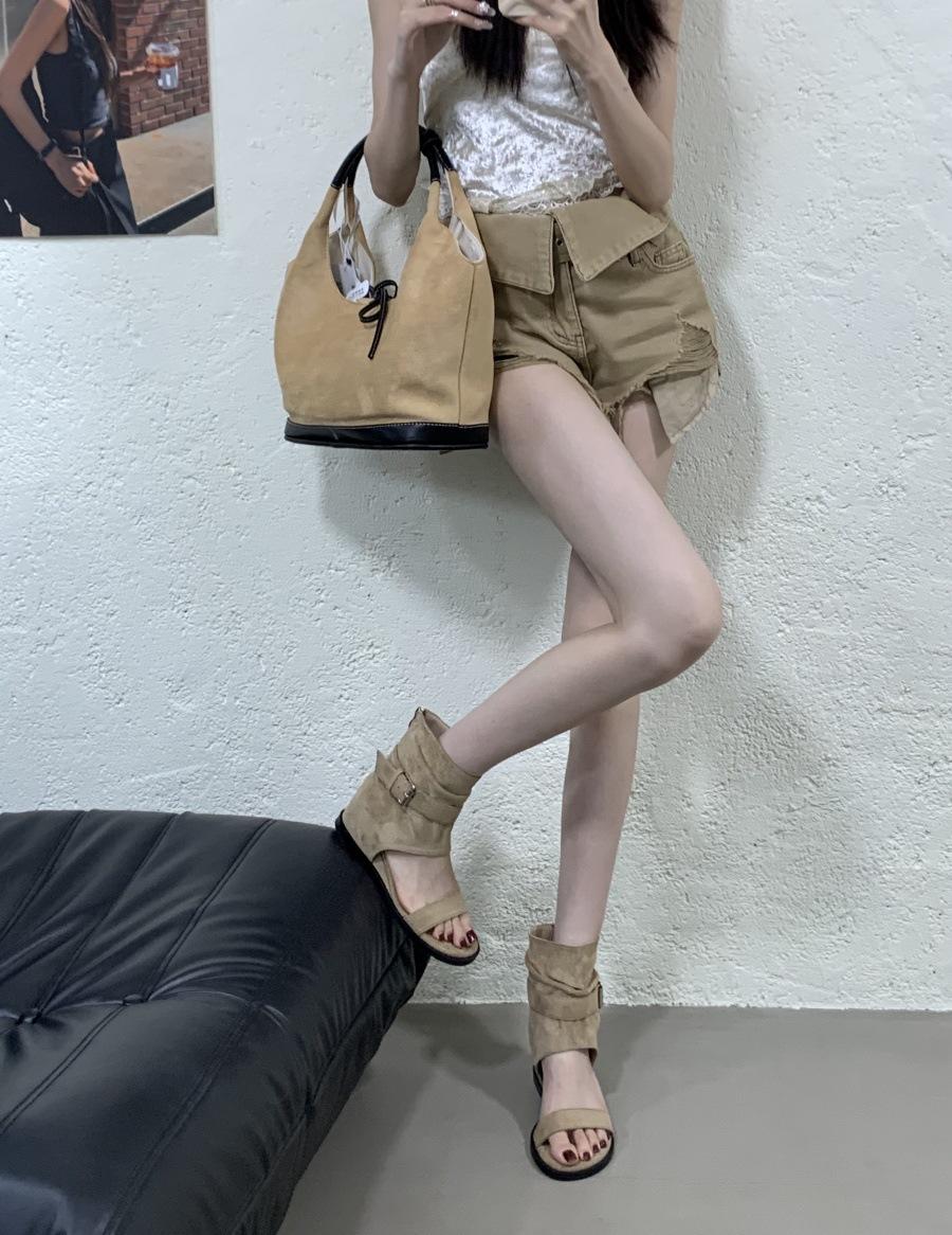 

Retro flat-bottomed casual niche design Roman sandals women s summer new Korean version one-word with rear zipper cool boots 39 хаки