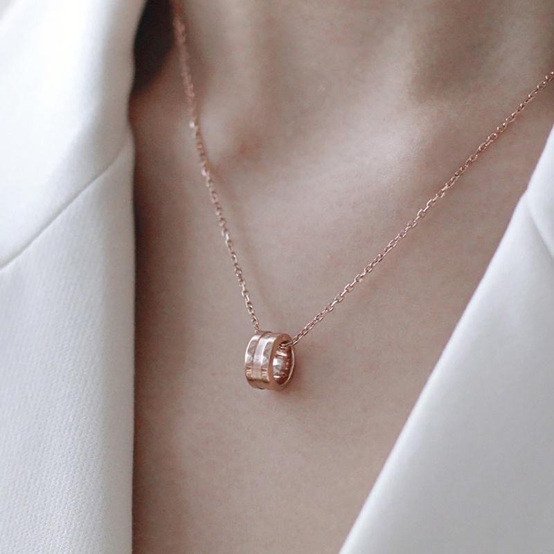 DANIEL WELLINGTON Clavicle Chain Texture Ring, Gilded Luster, Alloy Necklace, Same Style for Men and Women, Couple Model, Rose Gold N158N166