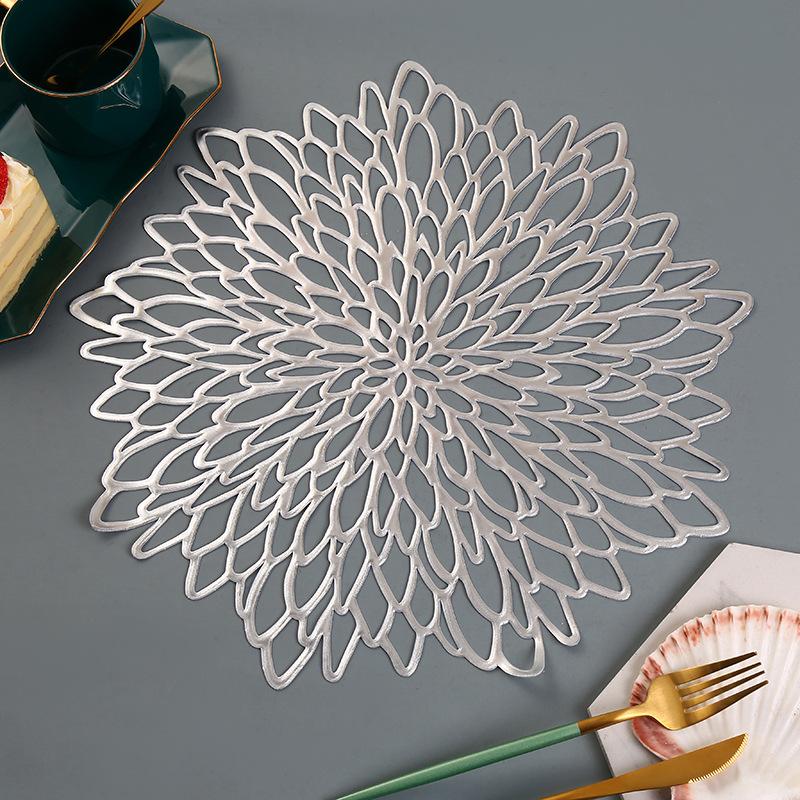 Wipeable Placemats Set of Round Hollow Out Blooming Flowers Place Mats Coaster for Dining Table Holiday Party Wedding Decoration