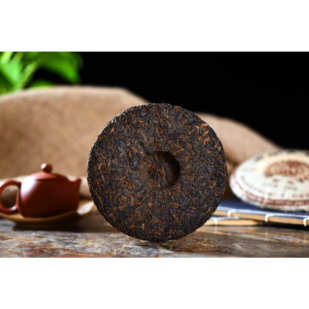 Yunnan Pu'er Tea 200g Ripe Tea Cake Jinmao Gong Cha Old Tree Fermented English: Yunnan Pu'er 200g Ripe Tea Cake Jinmao Gong Old Tree Fermented