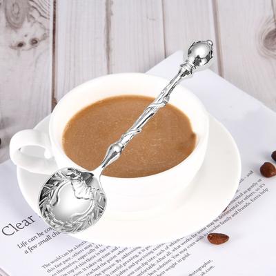 Cucchiaio da caffè Yousheng Cucchiaino da tè intagliato Vintage Design europeo da palazzo Stoviglie Cucchiai da dessert per cucina Sala da pranzo Bar Latte Negozi di tè Cocktail Miscelazione