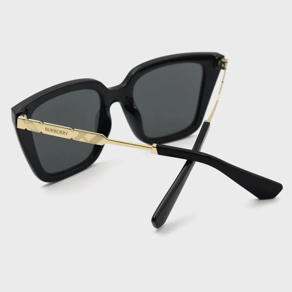 

Burberry Sunglasses B4473-U 3001/87