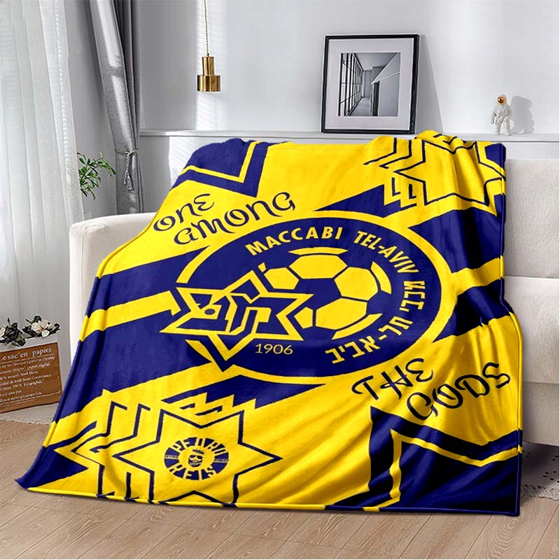 Couverture en flanelle Maccabi Tel Aviv — douce et lavable; un incontournable pour les fans de football israéliens et parfait pour la décoration du canapé.