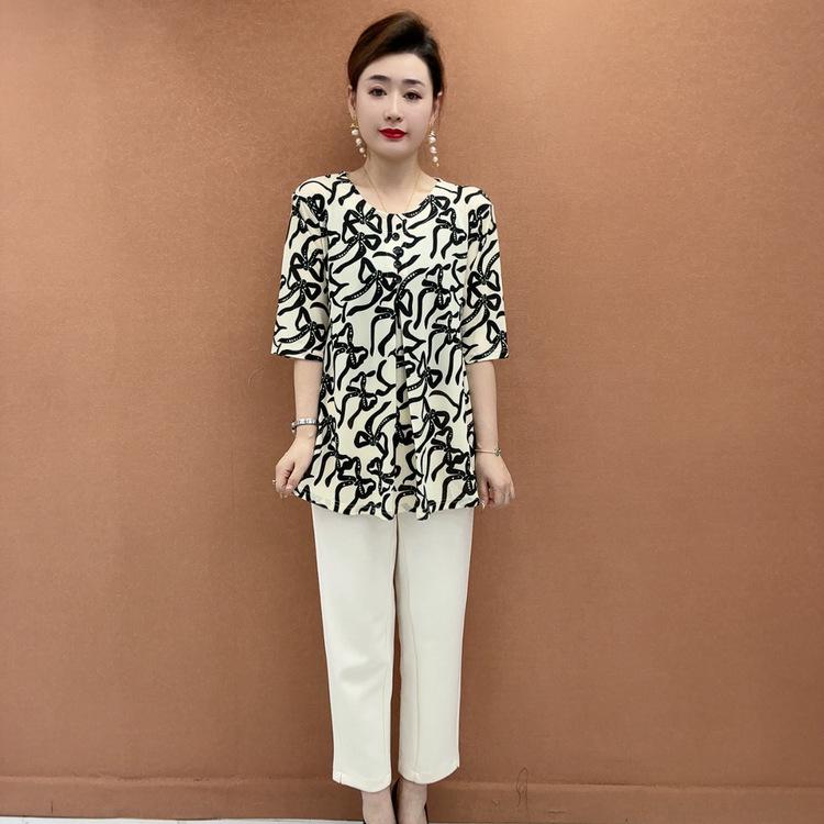 

Elegant Summer 2026 Round Neck T-shirt for Middle-Aged and Elderly Women 4XL (130-140 jin)
