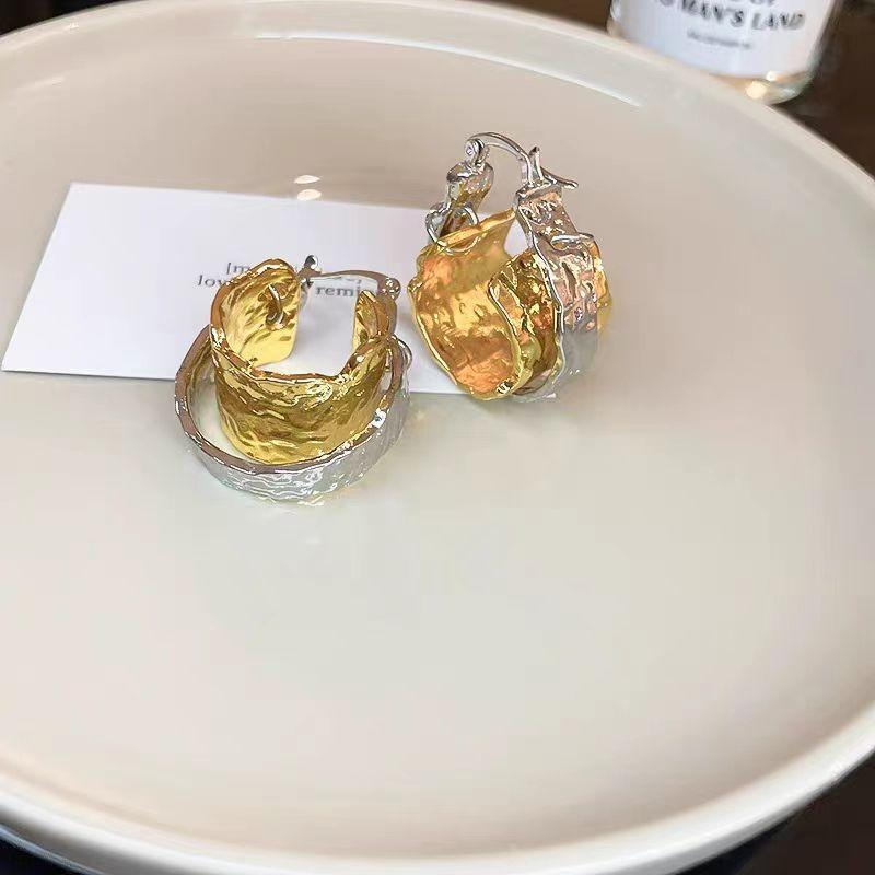 European and American double-layer pleated circle earrings, versatile atmospheric two-color earrings, earrings, earrings.