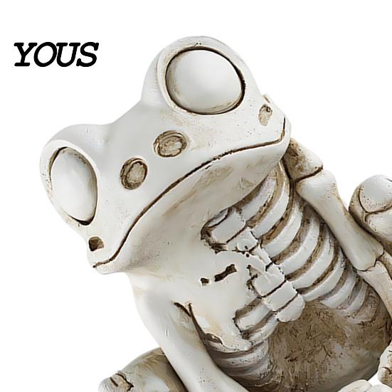 Halloween Horror Props Skeleton Frog Figurine, Resin Animal Bone Statue for Bar Haunted Realistic Decor House, Spooky Gothic Ornament, Trick or Treat