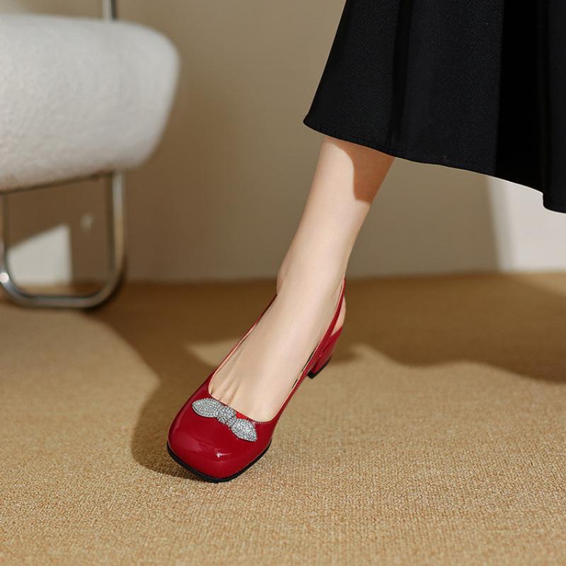 French Versatile Women's Bag Head Sandals Retro Thick Heel Empty Single Shoes Spring and Summer New Patent Leather Light Mouth Naked Powder Commute