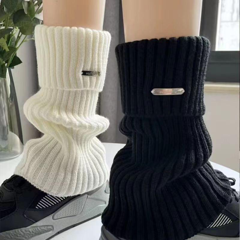 Loose Leg Covers for Autumn and Winter, Versatile Women, Pile Socks, Metal Label Sock Covers, Warm Knitted Shoe Covers, Cute