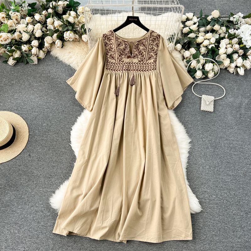 

Women s Clothing Retro Belly Covering Slim Looking Dress Embroider Khaki One size