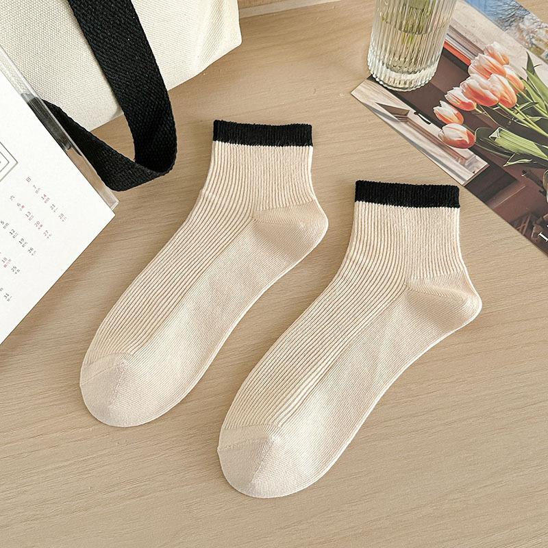 Femme Printemps Été Nouvelle Tendance Style Tout Confortable Vertical Bouche Aiguille Double Couleur Tube Court Chaussettes Coton