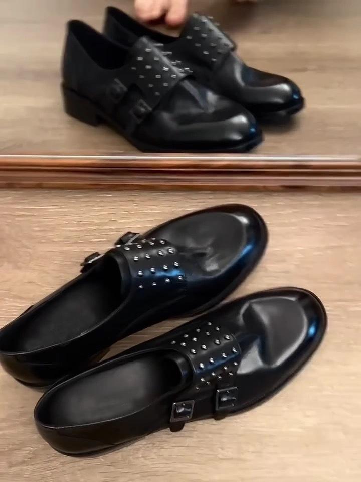 Leather retro rivet belt buckle loafers munk shoes thick heel round head small leather shoes women's autumn and winter deep mouth single shoes