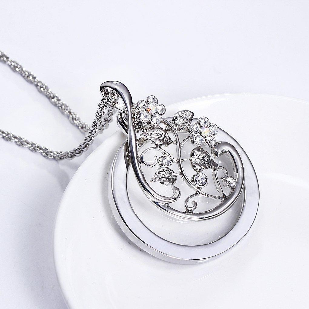Stylish necklace pendant with a 2x magnifying perfect for hanging around the neck or as a gift for Also suitable for and nature Also suitable for and