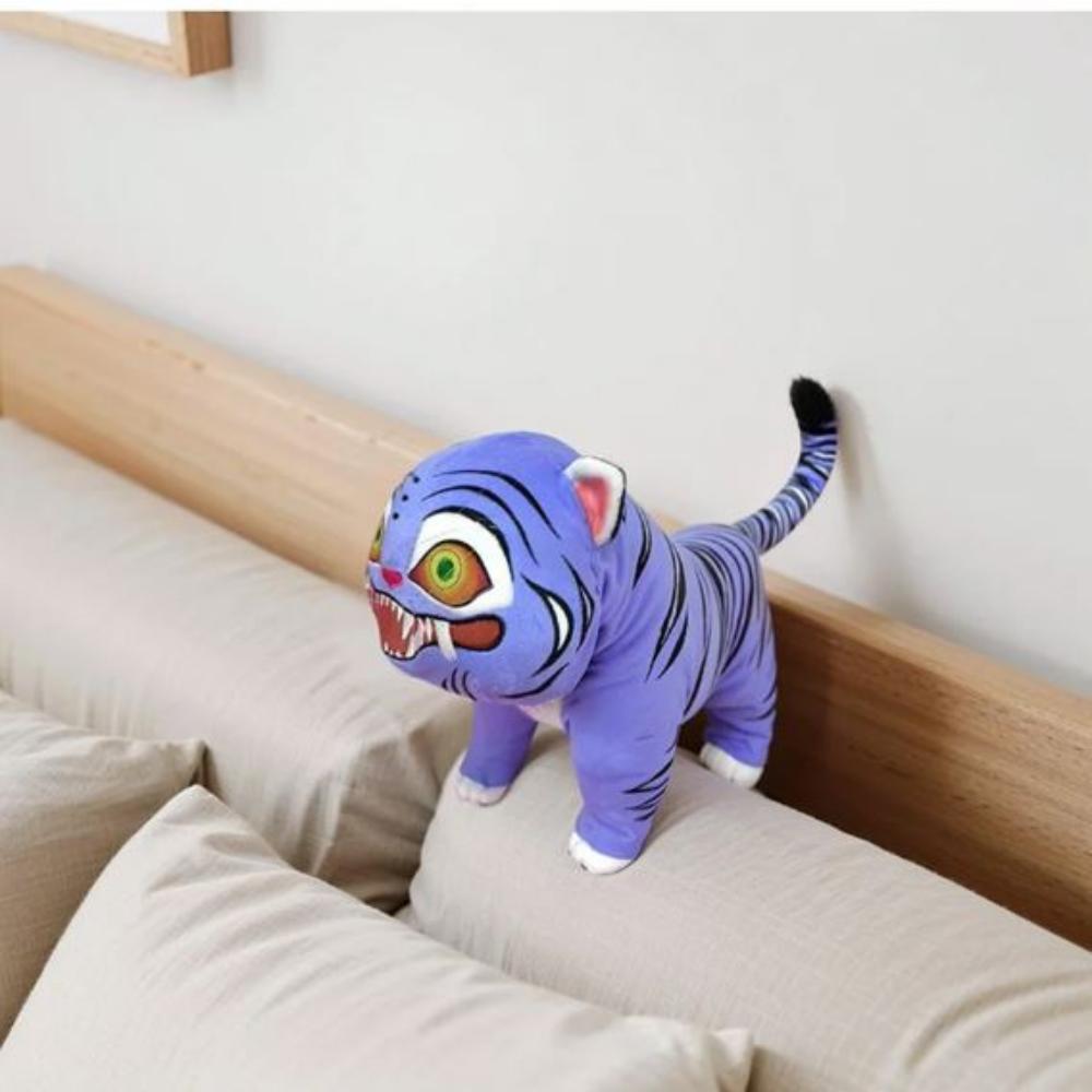 The Iconic KDH Mascot: Derpy Tiger Plush Keychain – Soft & Squishy K-Pop Demon Hunters Charm