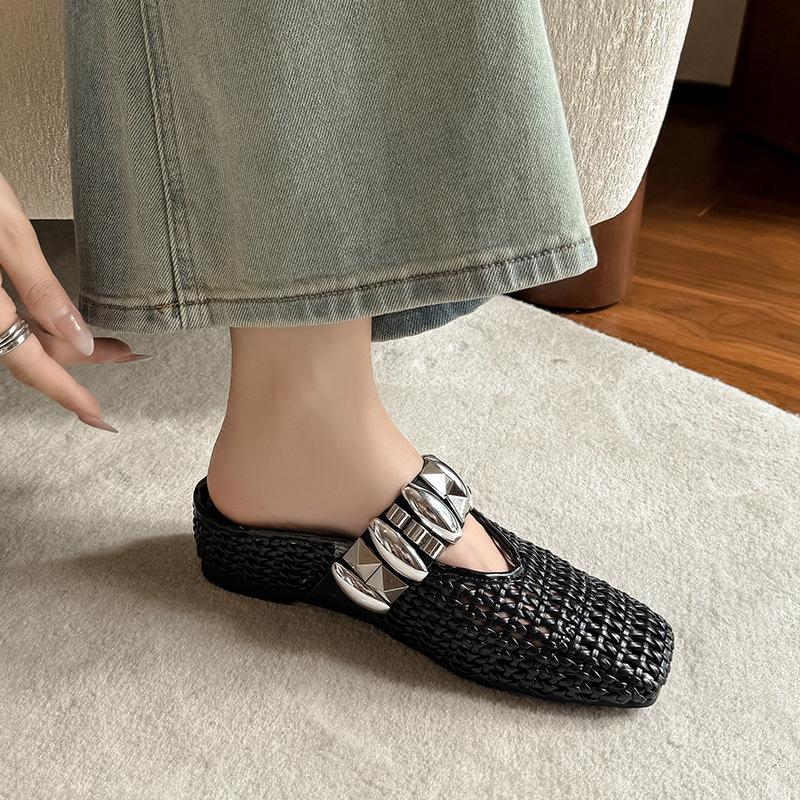 2025 summer new French retro hollowed fishing net breathable casual single shoes women's inner heightening bag head slippers women