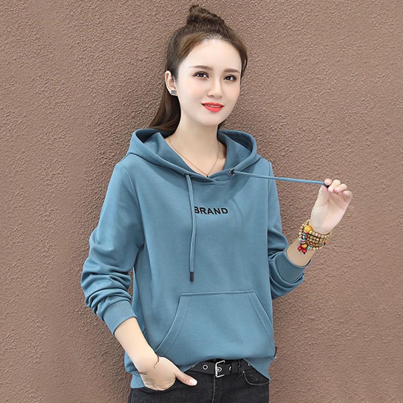 Women's Red Hooded Sweatshirt with Embroidered Letters - Korean Style Casual Petite Short Top for Spring and Autumn