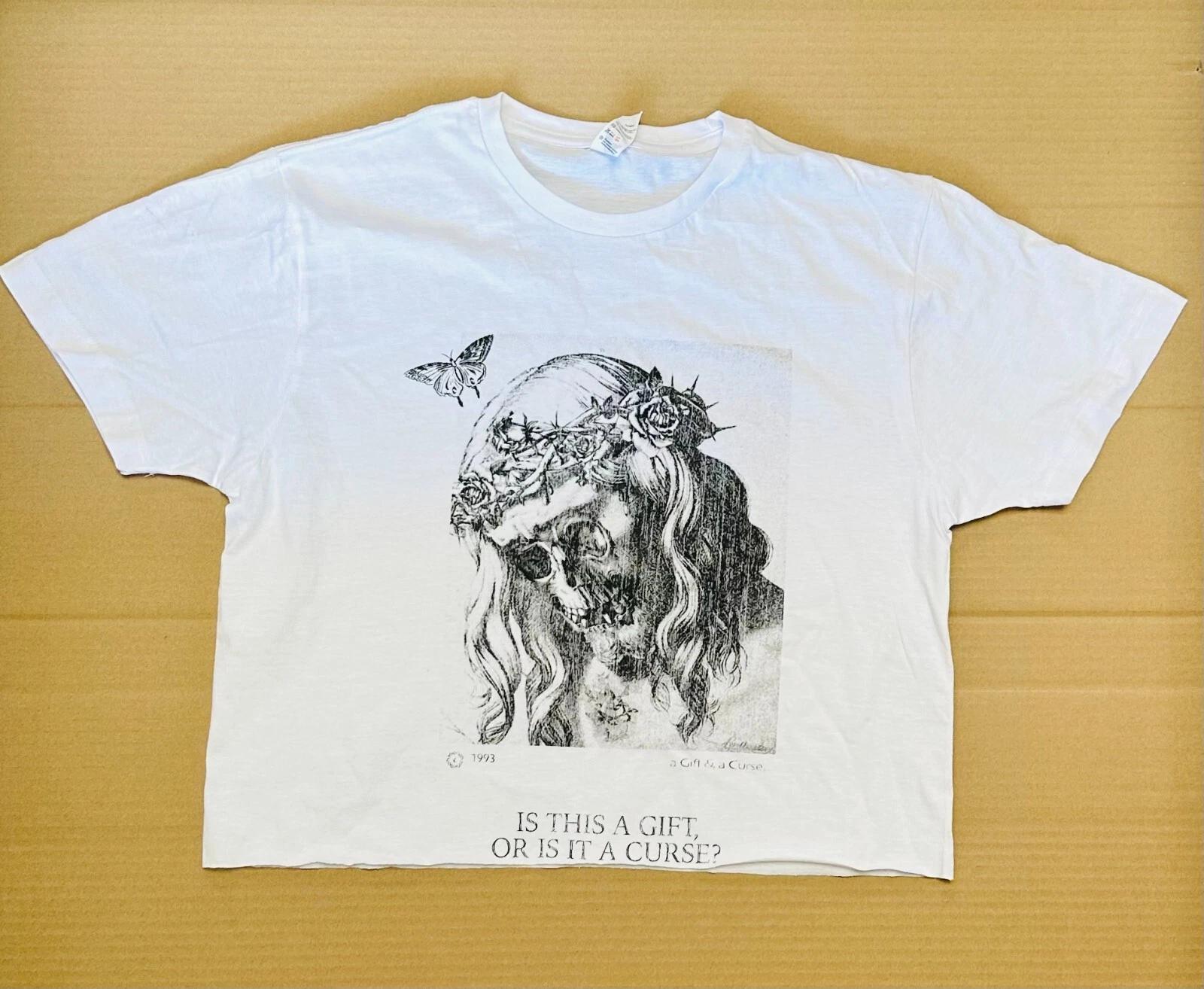 Is this a Gift cropped top shirt 3XL