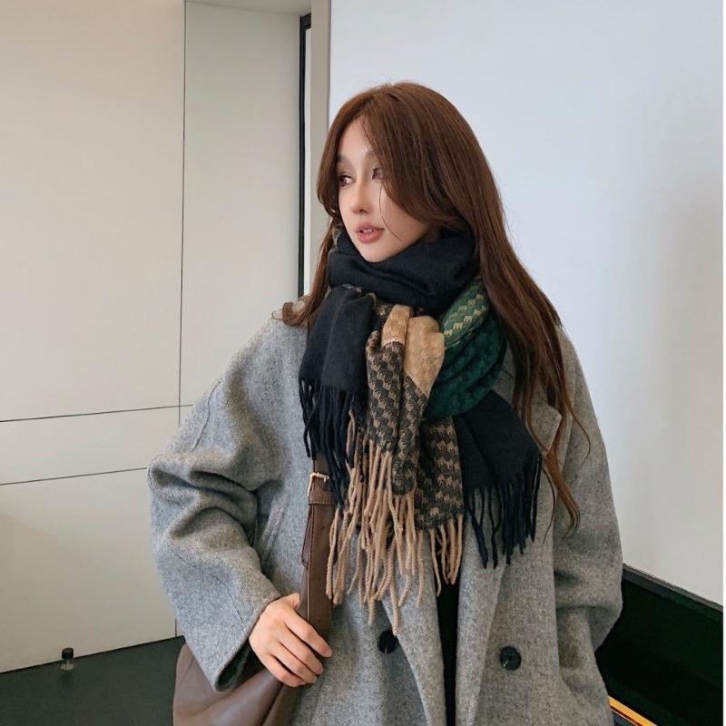 Versatile core-spun yarn plaid shawl women's high-end fringed scarf fashionable thickened warm scarf