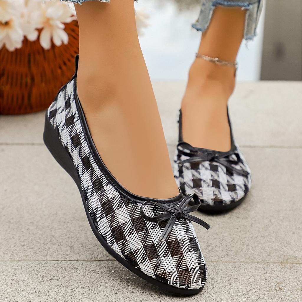 Women's Round Toe Low Block Heel Slip On Flats Lightweight Comfortable Casual Office Work Shoes with Bow Accent and Textured Pattern
