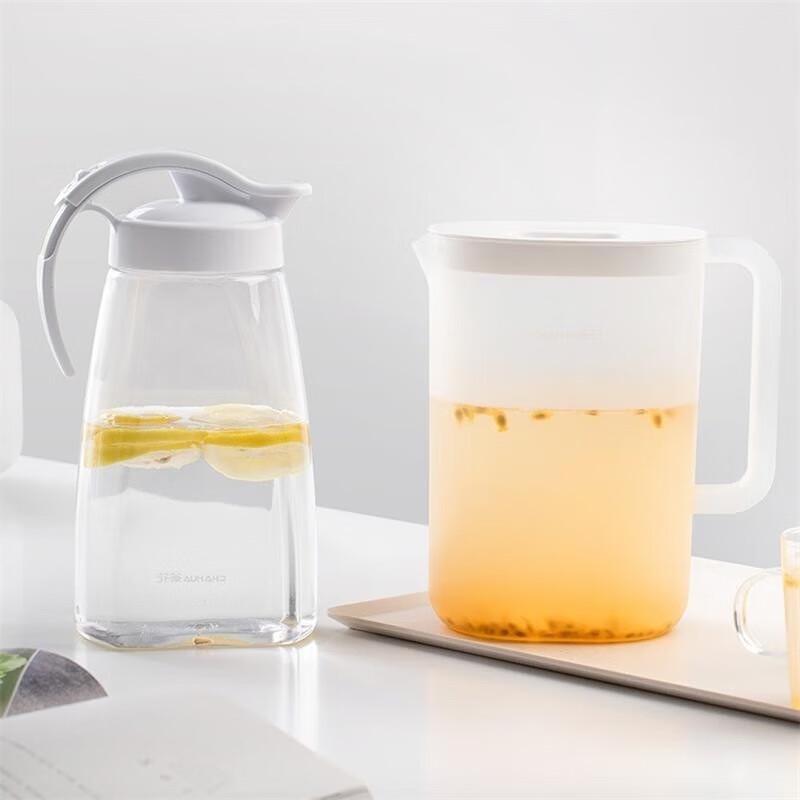 Cha Hua 1800ml Heat-Resistant Plastic Pitcher
