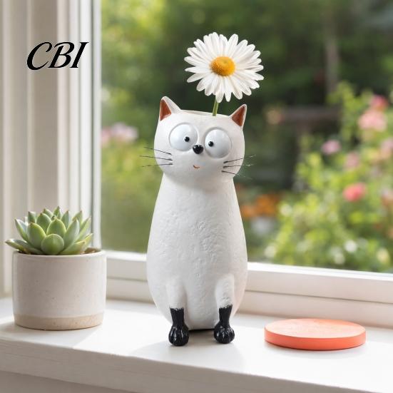 Resin Cat Ornament Quirky Vase, Cute Flower Holder for Desk Shelf, Mini Planter Unique Gift Dried Flowers, Creative Home Decor Ornament, Lovers
