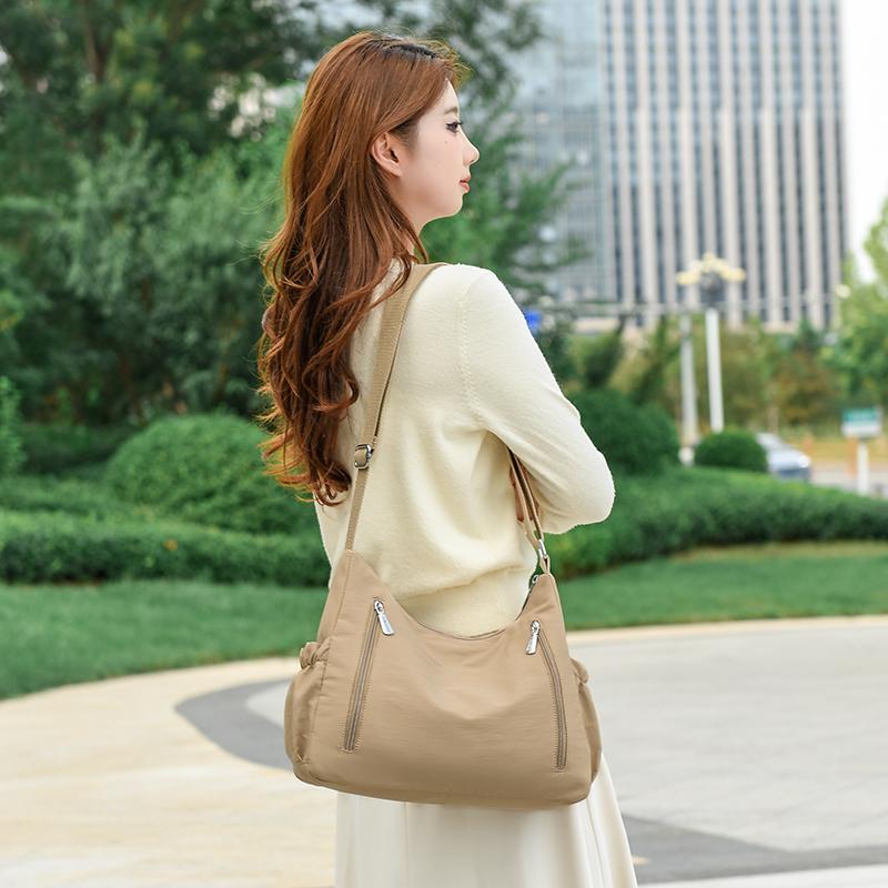 Large Capacity Nylon Bag Women's Shoulder Crossbody Bag Lightweight Commuter Tote Bag