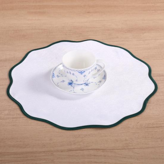 Scalloped Round Placemat Linen Machine Washable Placemat Heat Insulation Table Mat for Dining Table Protection Decoration
