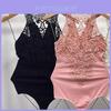 Eleganter Damen Spitzenbody ohne Ärmel mit Stretch-Choker-Detail und sexy Ausstrahlung