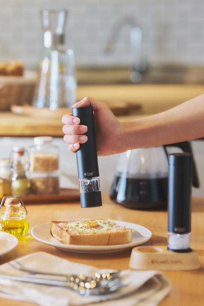 Russell Hobbs Electric Salt & Pepper Mill, Rock Salt, Pepper, Spices, Adjustable Coarseness, Mini, Black, 7935JP-BK