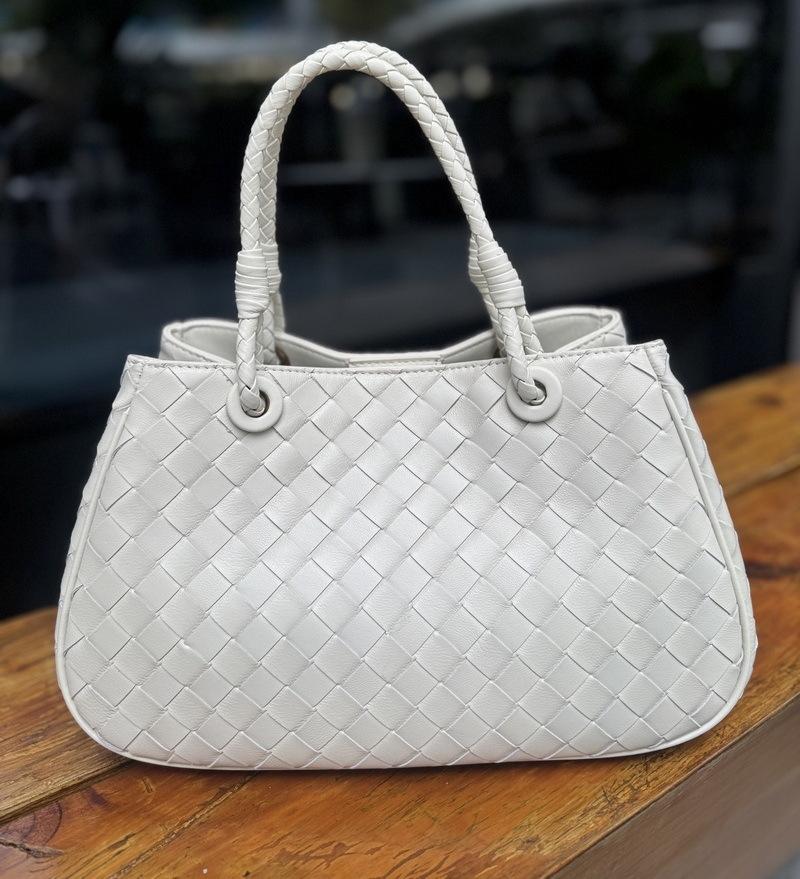 2025 New Style Real Leather Womens Handbag Cowhide Handmade Weaving Bag Fashionable Multi-Match Versatile Handheld Shoulder Bag Small Bag