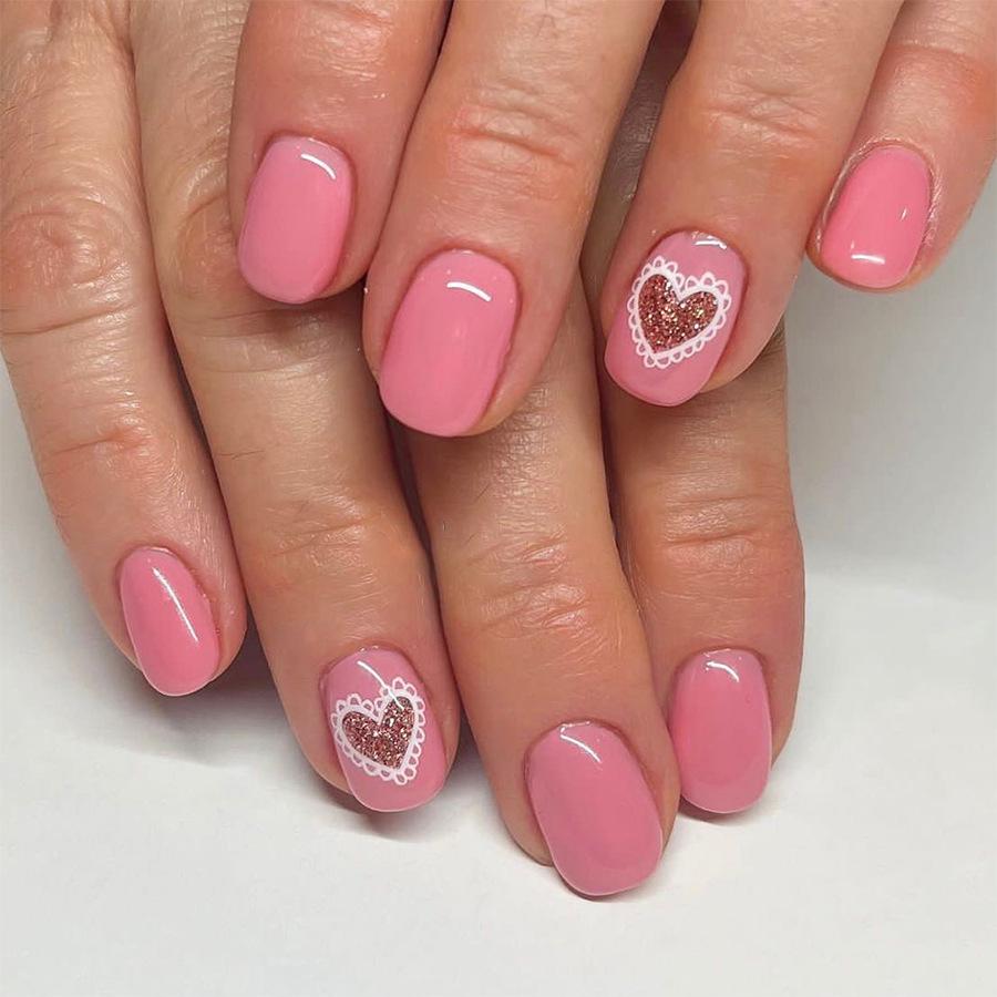 

24-Piece Valentine Heart Glitter Nails: Pink & White Glossy Short Square
