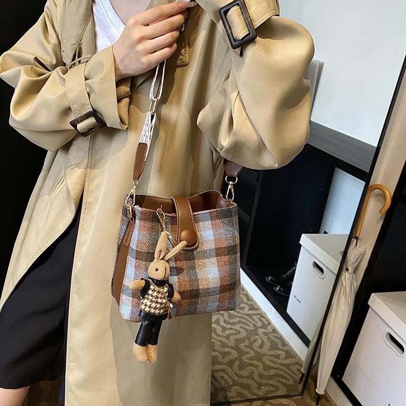 2025 Satchel Women, New Fashion Messenger Bag Women's High-end Texture Shoulder Small Square Bag In Stock