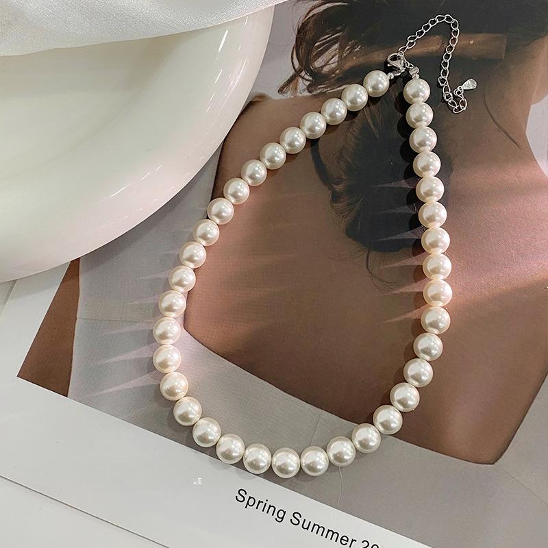 French Pearl Necklace for Women with A Light Luxury and High-end Feel, Simple and Versatile Temperament, Collarbone Chain