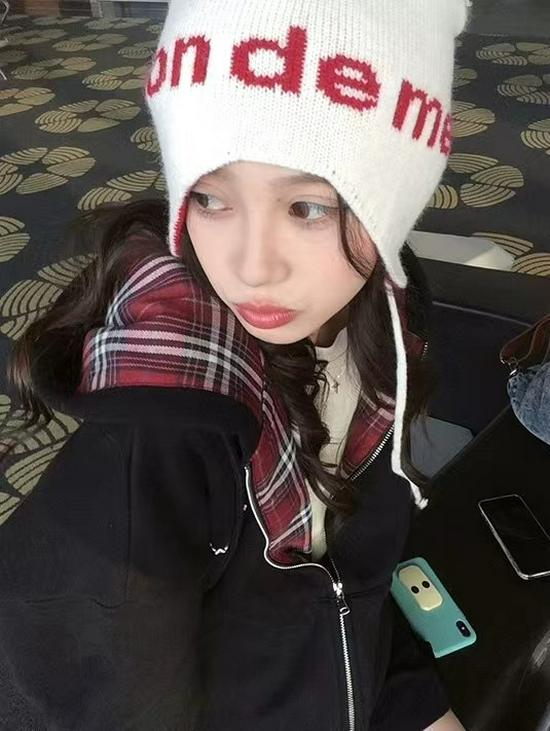 Women's Black Plaid Fleece-Lined Hooded Zip-Up Sweatshirt - Unique Design for Bestie Couples