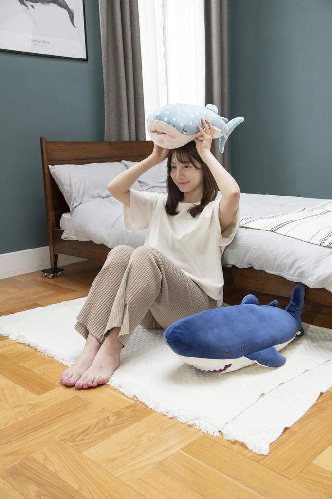 Ribuhaato Body Pillow Premium Nemunemu Animals Kamukamusu the Shark Velikost L Délka Fluffy Chewy Jinbee-san (Celkem Přibl. 63 cm) 68840-62