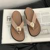 Fashion metal thick-soled foot-pinched flip-flops, women's 2025 new summer versatile outer wear, beach sandals