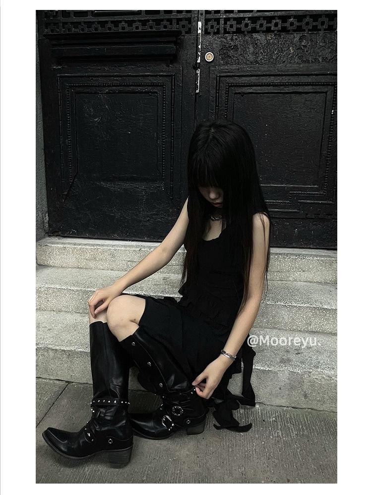 Knight boots for women 2025 Spring and Autumn new item niche long boots retro rivet high top boots for women