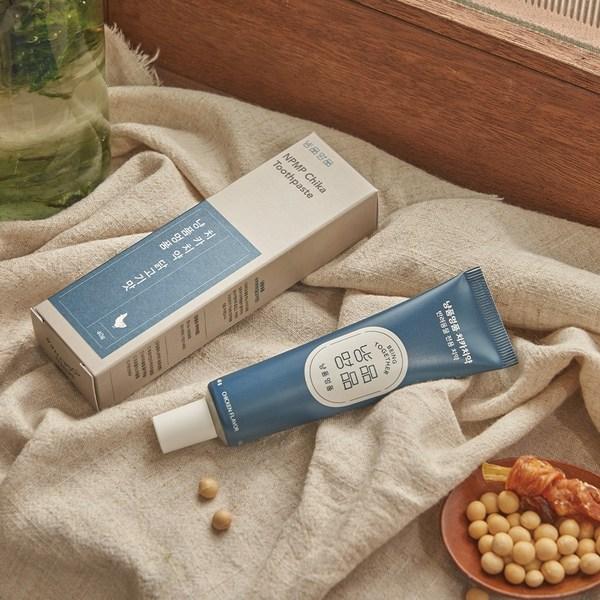 Nyangpoommeoppoom Nyangnyang Cat Chika Toothbrush 2p + Chika Toothpaste Chicken Flavor, Korean pet shampoo