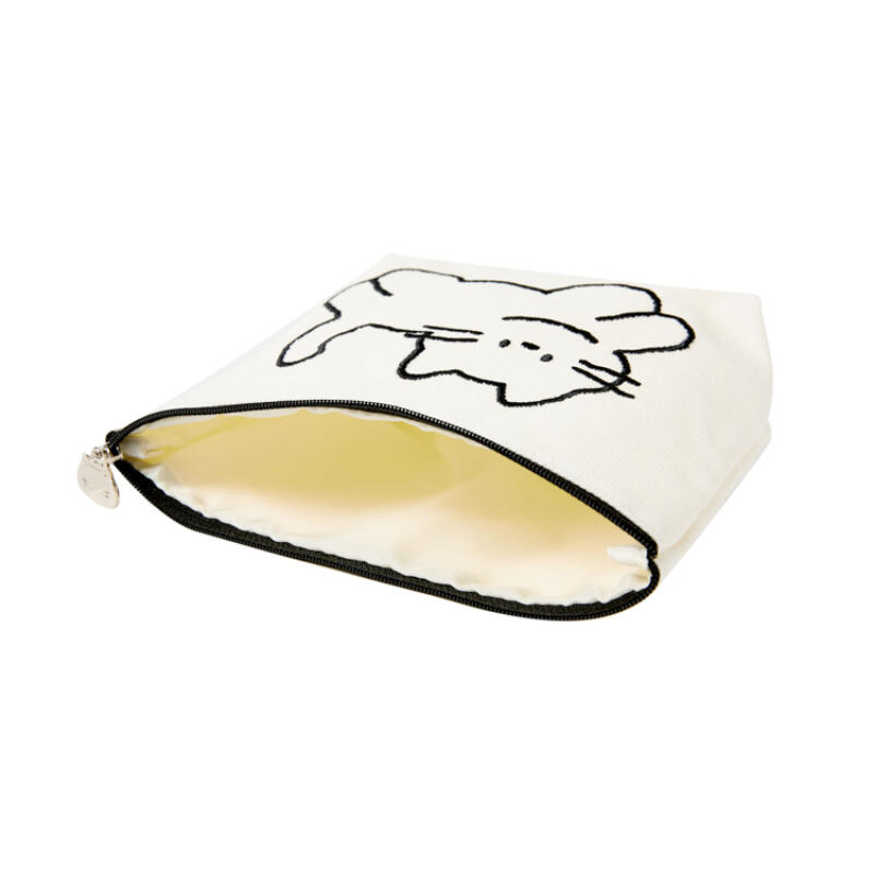 Cat Embroidery Pouch Black (37003267)