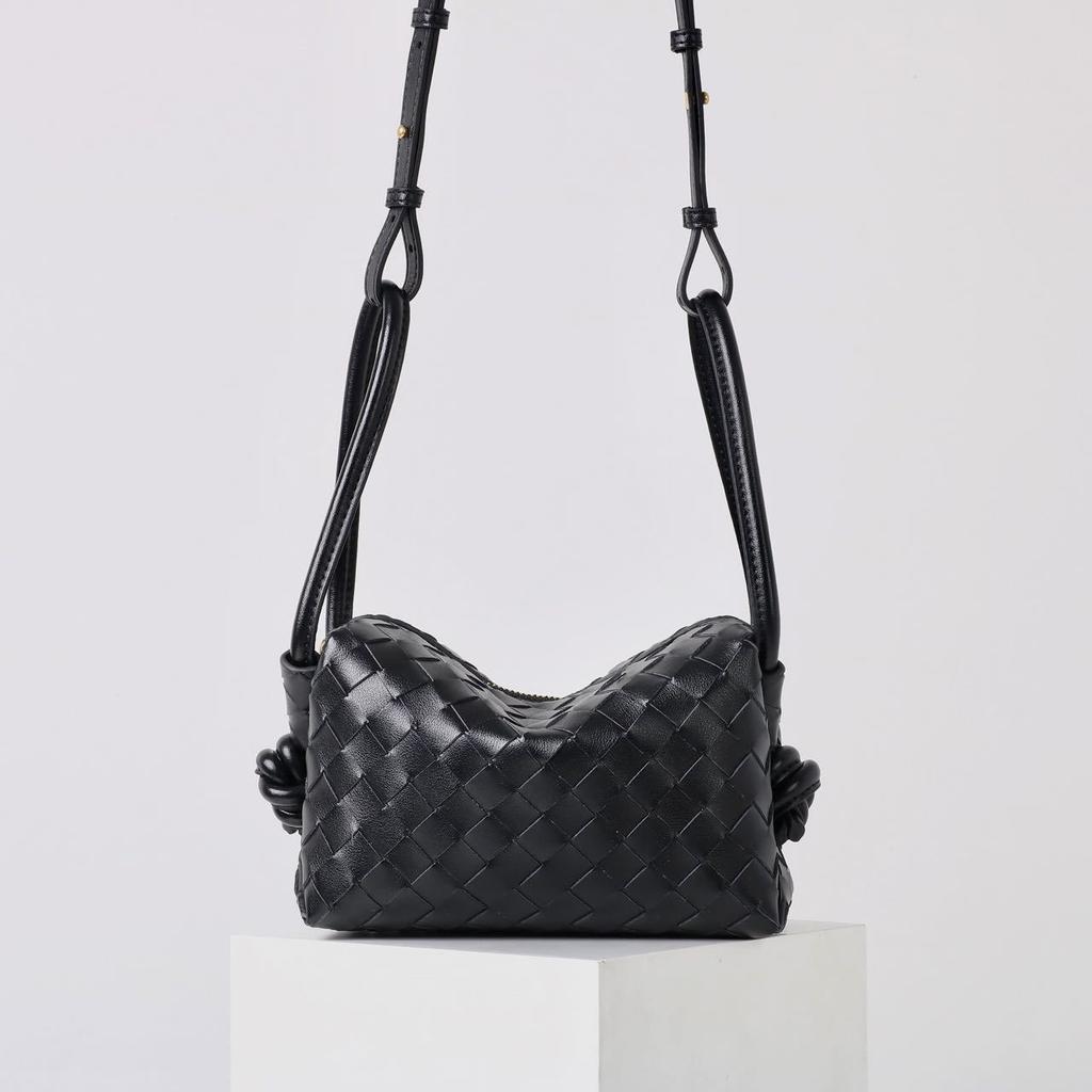 Mini pletená kabelka Všestranná Jednoramenná Crossbody Polštářová taška Vysoce kvalitní Senzorický košík na zeleninu Tongqin Lindi