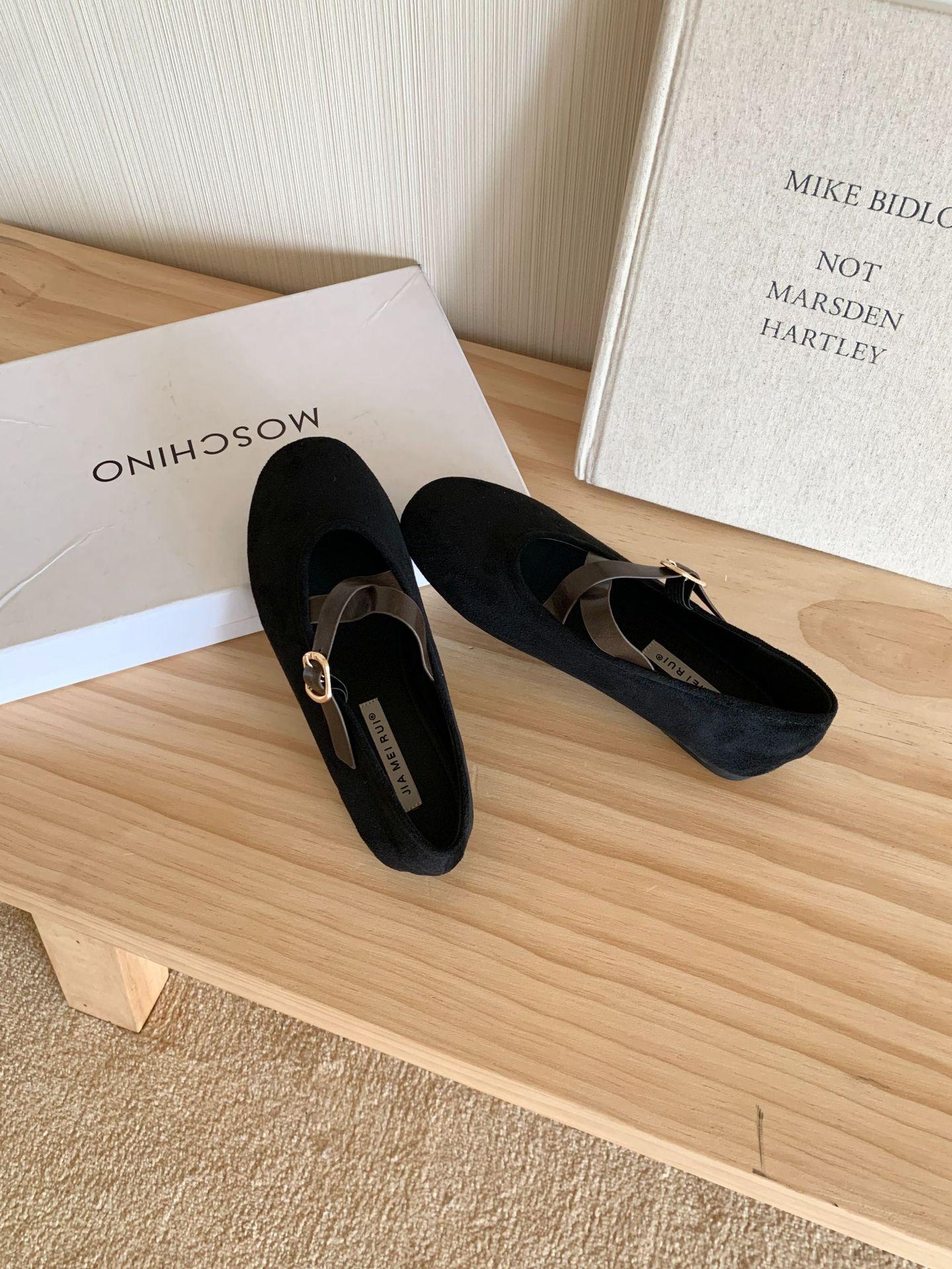 French retro cross-strap round head Mary Jane shoes 2025 autumn new with skirt cross-strap ballet shoes 35
