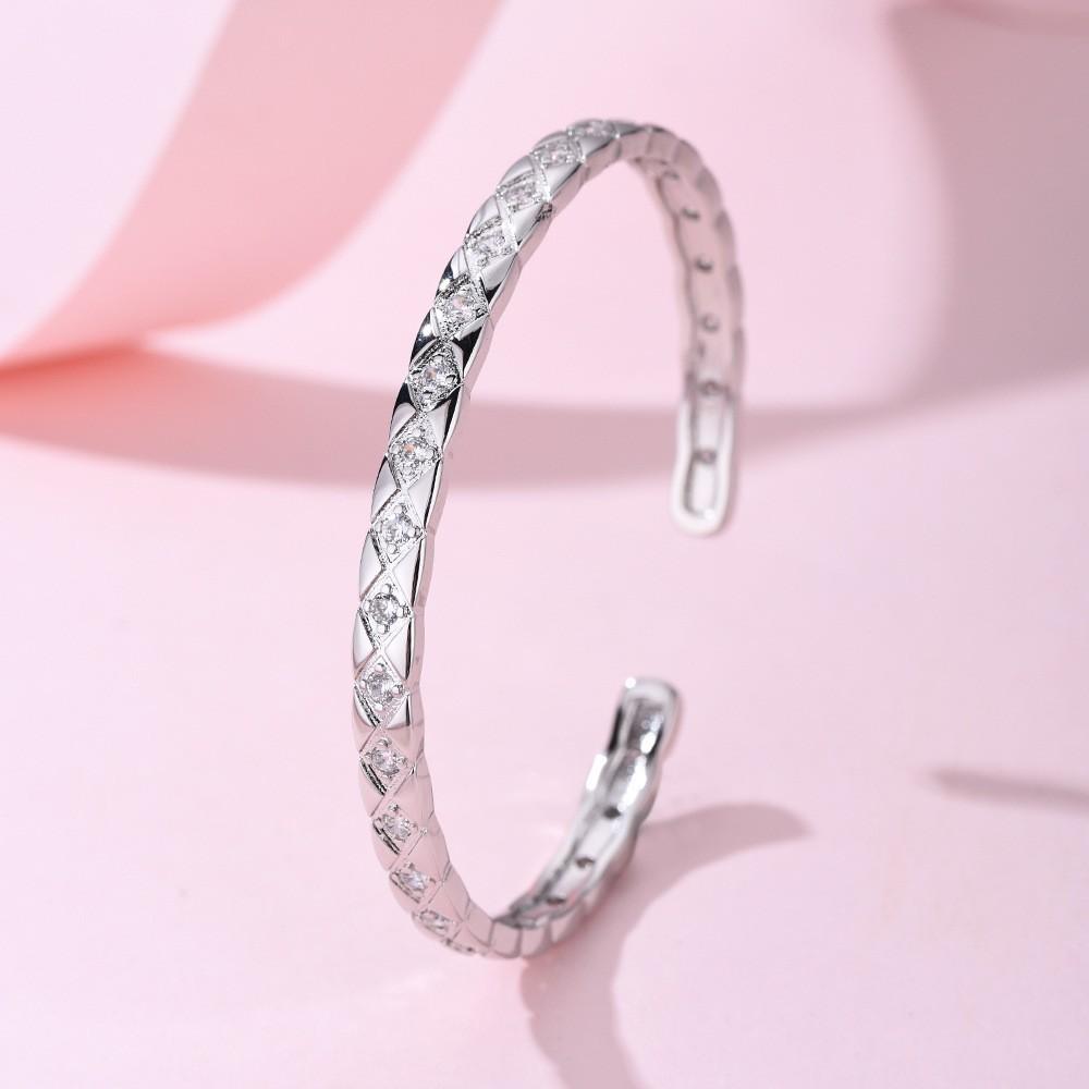 Hot-selling light luxury versatile CD bracelet Mori literary and artistic full diamond Seiko love bracelet