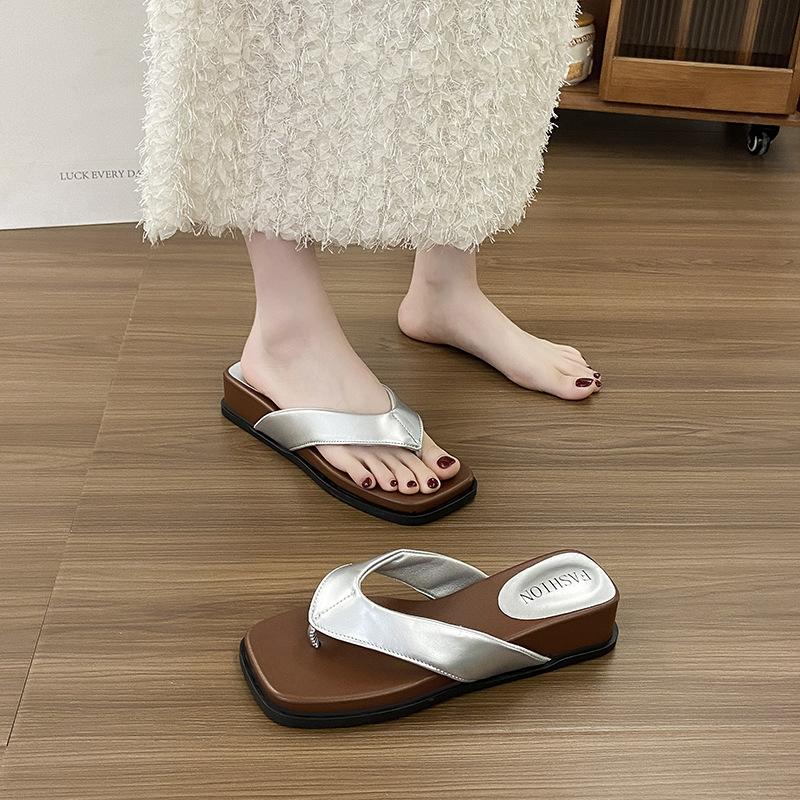 Stepping on shit soft bottom mandarin duck love flip-flops women wear 2025 summer new wet casual slippers