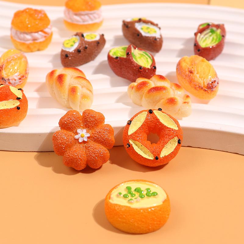Miniature Cream Bread Simulation Toy Cake: DIY Resin Accessories for Children's Pretend Play and Handmade Projects.