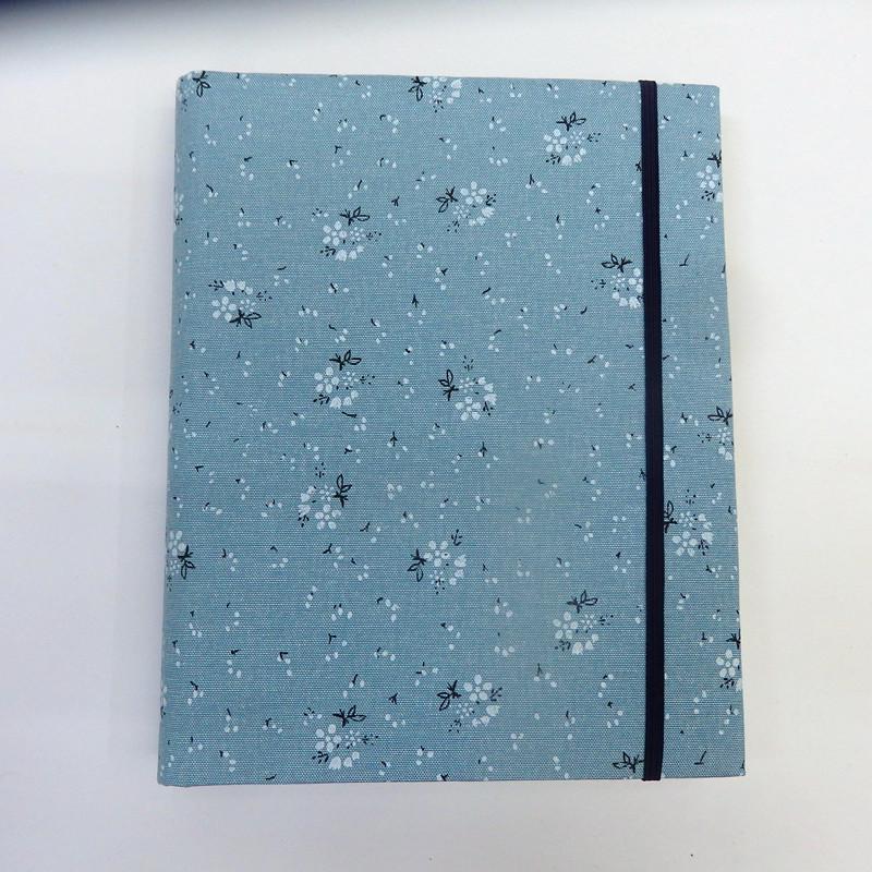 

Elastic Band Fabric Cover 200-Page Family Photo Album, 4R 6-Inch Photos, Simple Binding, Black Background, Horizontal Layout 18x23x3 cm
