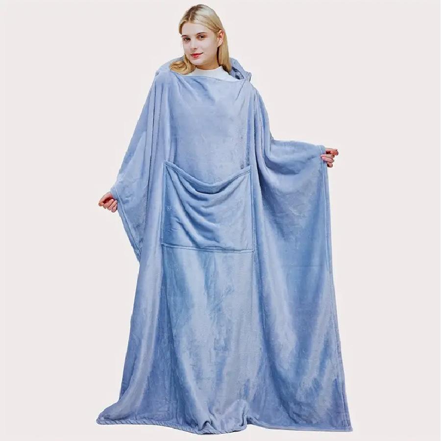Women's Autumn and Winter Warm Car Air Conditioning Blanket with Pillow Solid Soft and Comfortable Flannel Robe
