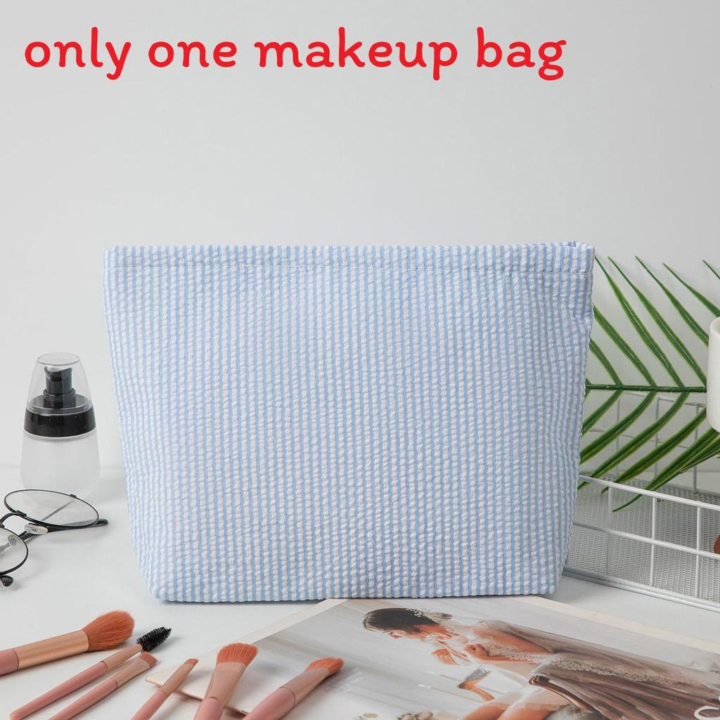 Modern Striped Polyester Toiletry Bag With Breathable Design For Travel And Daily Use