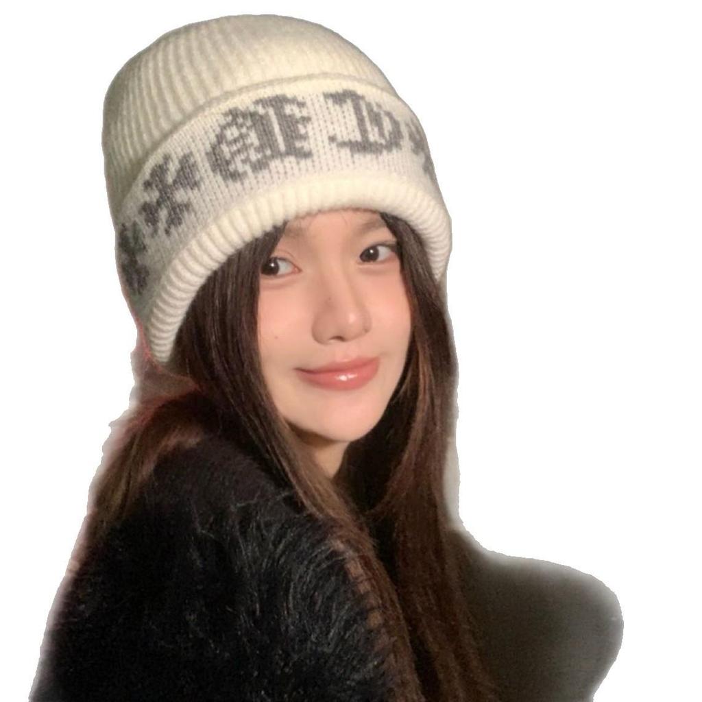 Winter Double-Layer Warm Knitted Slouchy Hat & Ear Protection Scarf for a Slimmer Face