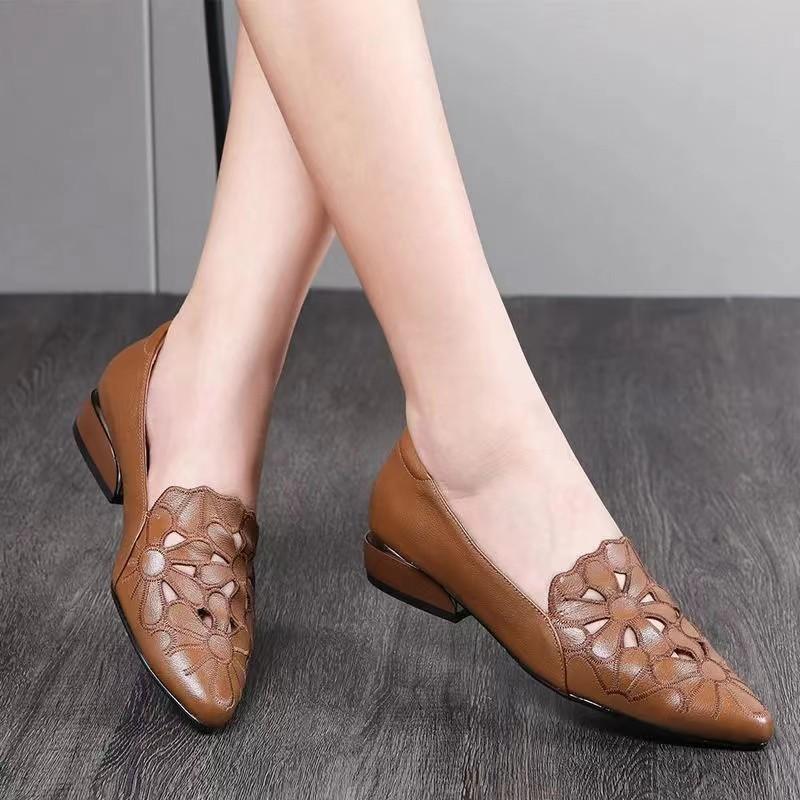 Mom shoes spring and summer real soft leather single shoes women's middle heel soft leather soft sole hollowed out new spring and autumn 
